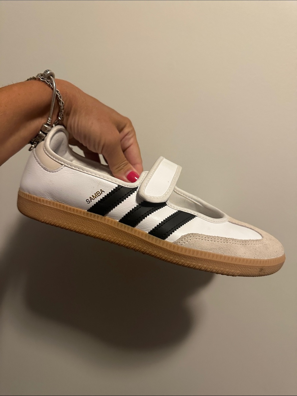 adidas women’s us10 uk 8.5 White & Black Samba Velcro Sneaker Gum Sole Mary Jane - Picture 5 of 6